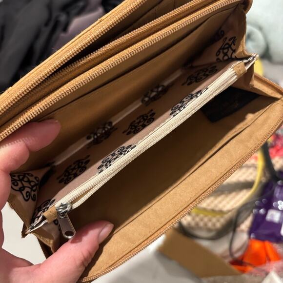 Jessica Simpson Tan and Cream Clutches Faux Letter - Picture 4 of 9